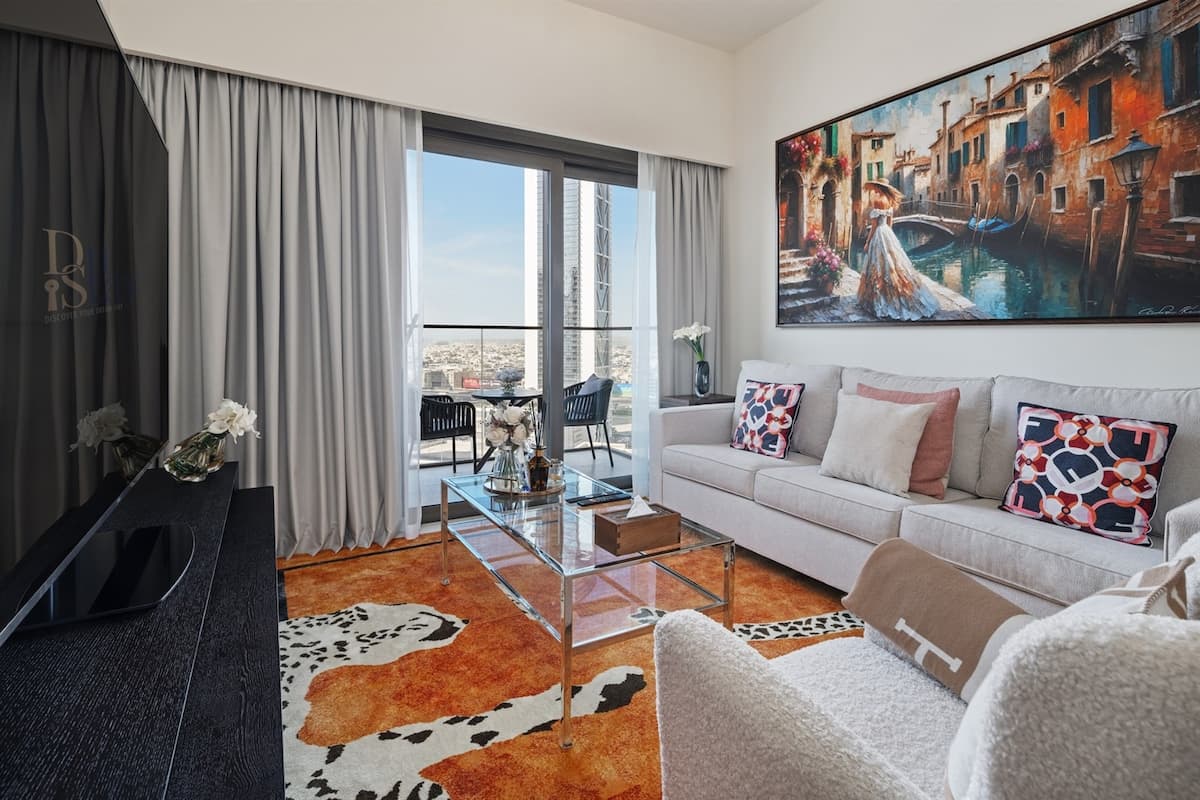 1 Bedroom Furnished Apartment | Burj Crown